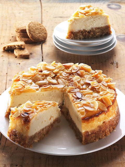Cheesecake com bolachas de espelta, amêndoas e mel